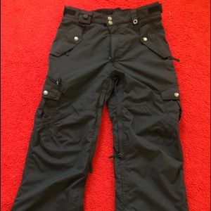 Men’s 686 medium cargo snowboard pant